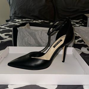 Nine West black heels, never worn, size 8